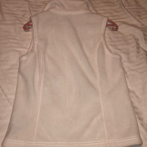 WHITE COLOMBIA VEST - Picture 2 of 4